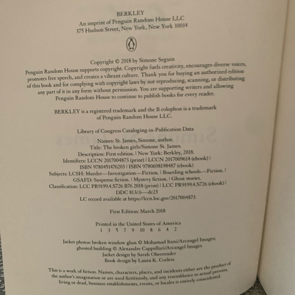 Book The Broken Girls Simone St James 1st Edition 2018 March - Picture 3 of 5